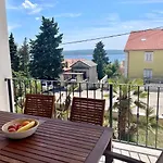 Apartment Maja